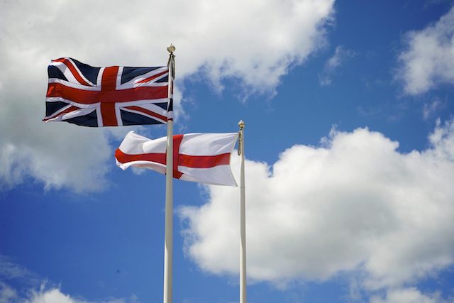 Union_Flag_and_St_Georges_Cross-1600×900